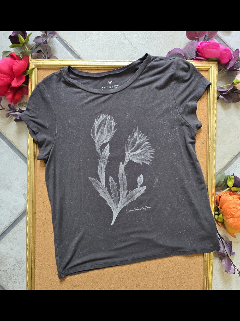 American Eagle Outfitters Black Tee with White/Gray Floral Sketch